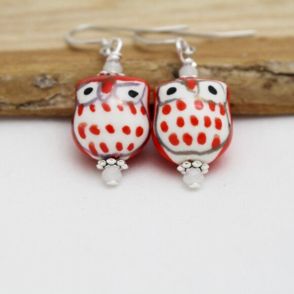 Red Hand Painted Beaded Owl Earrings - Handmade & Hypoallergenic - Picture 4 of 7